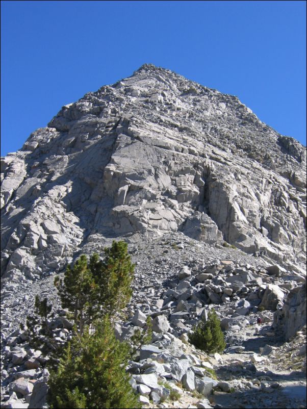 2005-09-11 Morgan Jan (22) Class 4-5 slabs on West side of Little Lakes Peak